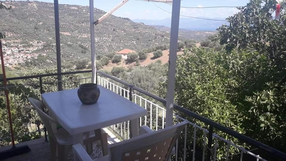 Vacation House Dionysia Villa เอยิโอ ภายนอก รูปภาพ